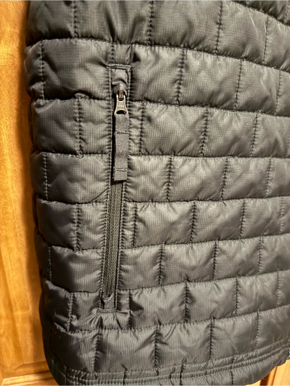 Duluth Men's Black Quilted Vest (XL) - Picture 4 of 9
